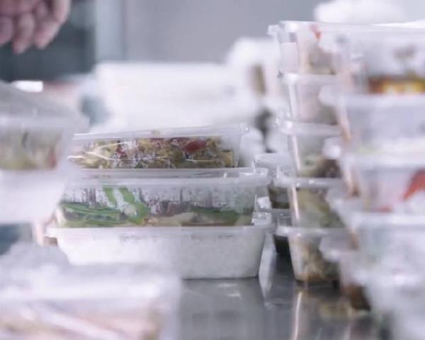 11家店全是萬單銷冠！年入1.5億！他成為“深圳外賣之王”的秘密是……|餐飲界