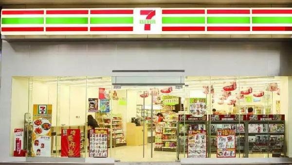 3年少賣80億包，一個明星爆品如何走下神壇