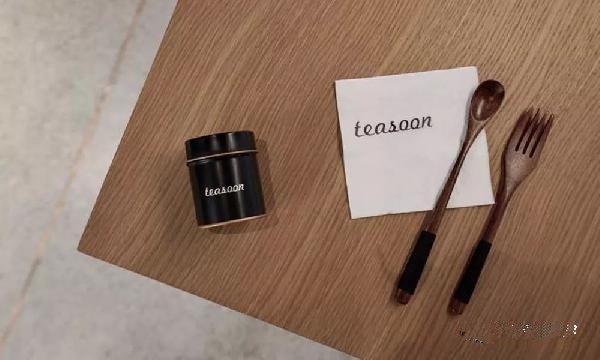 不跟喜茶、奈雪爭(zhēng)流量， ta憑啥成為網(wǎng)紅？