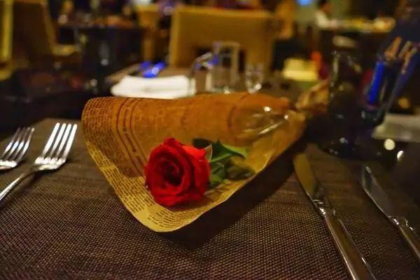 6個(gè)餐廳營銷怪招，讓顧客心甘情愿多掏錢！|餐飲界