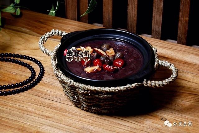 從無人問津，到餓了么、美團(tuán)上的爆品，如何憑一碗粥拿到晉級(jí)牌