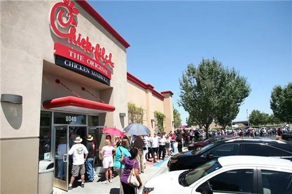 單店?duì)I收是肯德基的3倍，滿意度遠(yuǎn)超麥當(dāng)勞、漢堡王，它憑的啥？|優(yōu)評(píng)