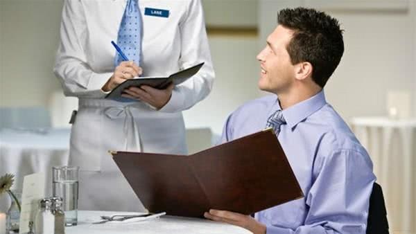 為什么許多餐廳在客人點(diǎn)完餐后，要馬上把菜單收走？