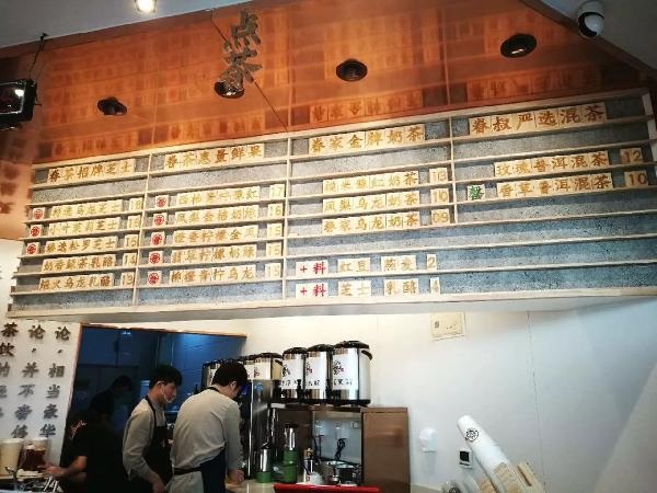 “嚴選菜單”成流行：它僅憑15款產品，8個月開火6家新店