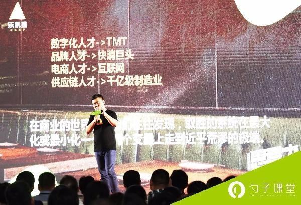 聽說你五行缺人，所以你知道“挖人”的正確姿勢嗎？