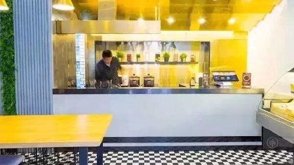 現(xiàn)在的麻辣燙都設(shè)計(jì)成這樣了，你有什么理由不升級？