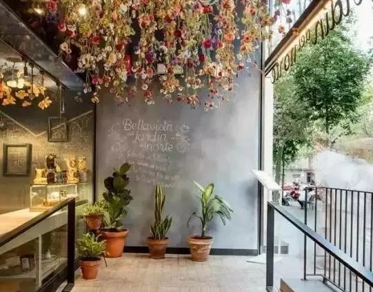 為什么燈光亮的餐廳反而生意不好？餐廳照明的門道你懂多少？