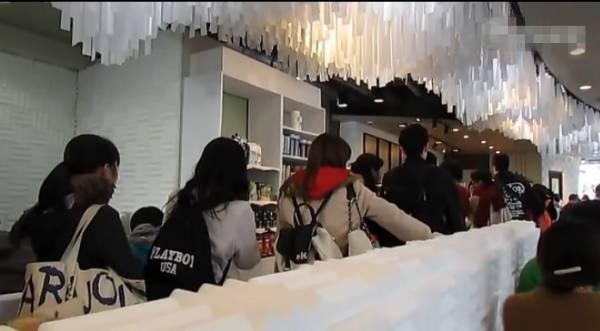 冬季奶茶店排隊(duì)減少？但你更應(yīng)該思考“排隊(duì)”問(wèn)題！