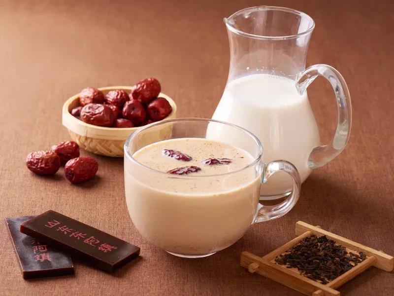 開店18萬家，關(guān)店18萬家？2017年飲品行業(yè)大數(shù)據(jù)報(bào)告來了|餐飲界