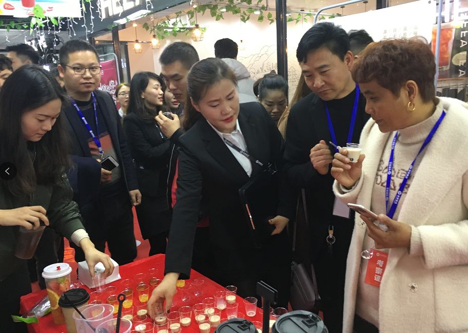 一夜之間火爆全國的烏龍煎，究竟做對(duì)了啥？