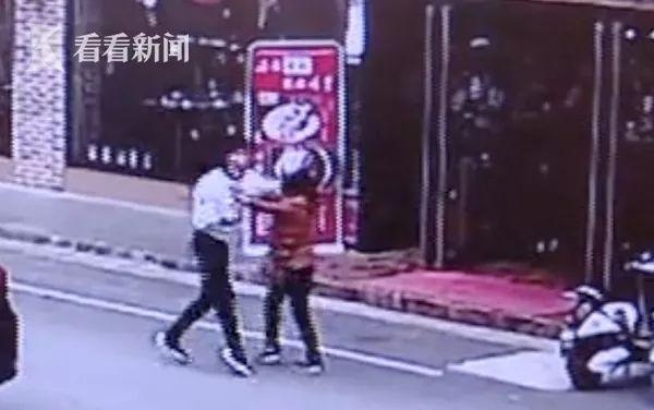 餐廳女員工遲到1分鐘被辭退，還被負責(zé)人猛踹、狠扇耳光