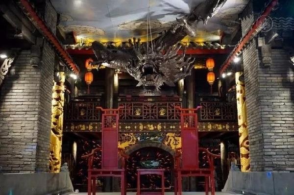 斥資千萬打造的火鍋店，到底長啥樣?