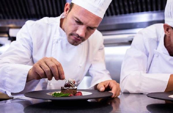 未來(lái)餐飲行業(yè)，廚師的出路在哪里？|餐飲界