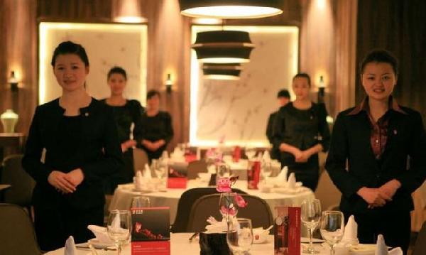 員工就活該吃回鍋油？俏江南不倒閉誰(shuí)倒閉？|餐飲界