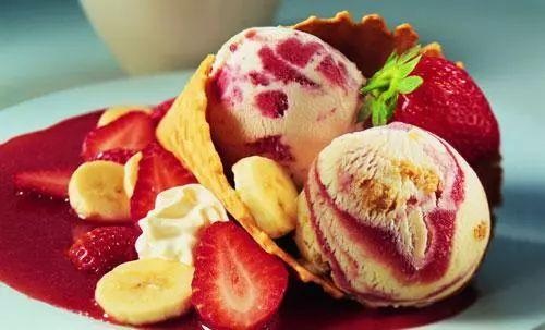 誰(shuí)說(shuō)起點(diǎn)低就做不出大品牌？地?cái)偲鸺业乃麧?rùn)占業(yè)界7成！