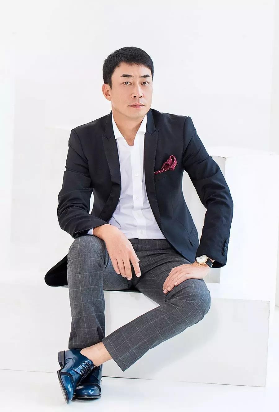 他開8種不同業(yè)態(tài)餐廳，每一家都很火，他到底靠什么？