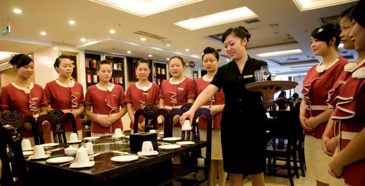 【經(jīng)營心法】營業(yè)額立翻50%，秘訣居然在服務(wù)員身上！