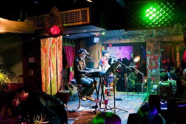 酒吧業(yè)不再“動物兇猛”？拓寬流量入口與用戶爭奪還得靠互聯(lián)網(wǎng)化