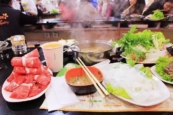 ?呷哺呷哺“食品CEO”涉嫌嚴重違紀，被勸退！