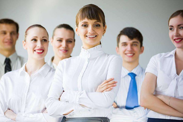 年輕的餐飲店長(zhǎng)，如何管理老員工