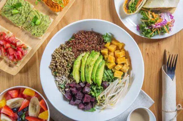 成都餐飲業(yè)刮起輕食風(fēng) 下一個(gè)風(fēng)口？