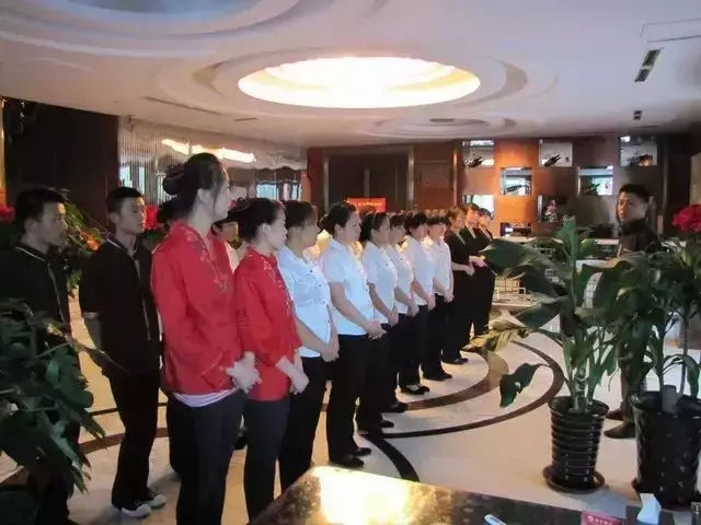 餐廳開例會(huì)把握這3點(diǎn)，讓你的員工整天跟打雞血一樣|餐飲界