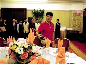 員工主動(dòng)辭職，糊涂公司賠2萬(wàn)余元！餐企如何規(guī)避用工風(fēng)險(xiǎn)？|餐飲界