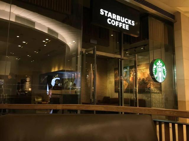理想≠現(xiàn)實(shí)，星巴克外賣(mài)銷(xiāo)量少得可憐|餐飲界