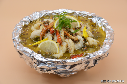 漁級棒酸菜魚美味標(biāo)簽變身，被網(wǎng)友譽(yù)為“酸菜魚一號”|餐飲界