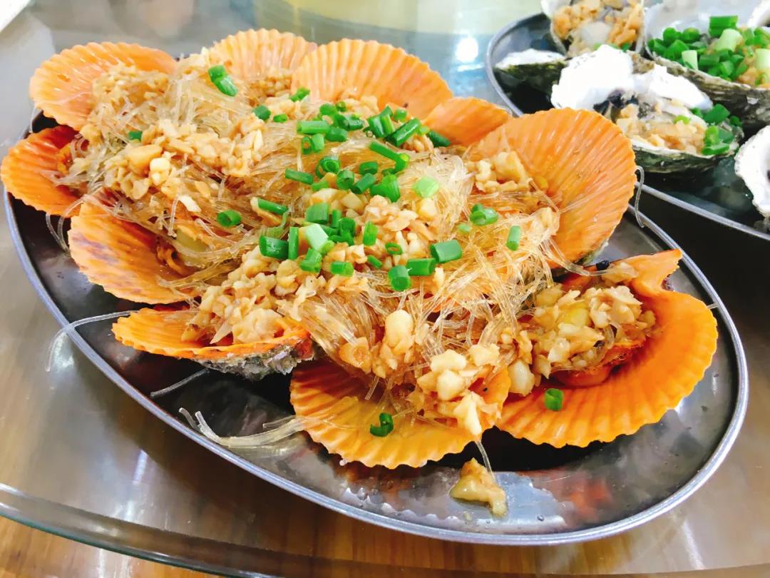 餐飲大事件201期｜瑞幸咖啡開賣口紅、面膜；必勝客或關(guān)店300家；海底撈進軍“團餐”|餐飲界