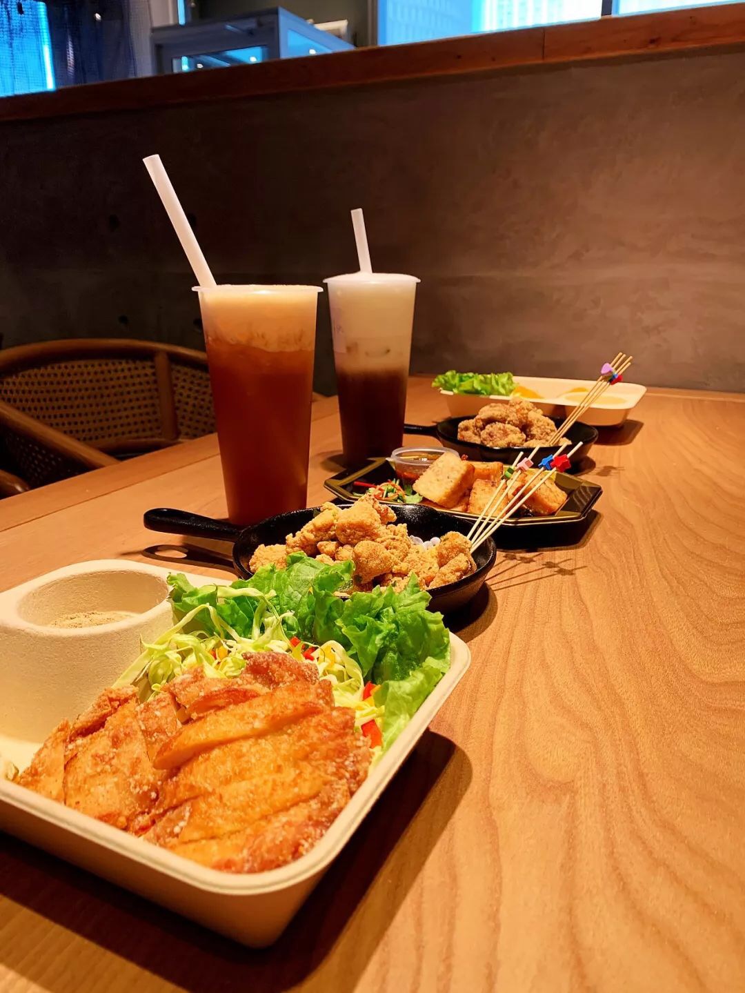 餐飲大事件213期 |麥當(dāng)勞、星巴克巨資布局中國咖啡市場，吉野家開挖家庭場景，2020中國線上外賣排行榜出爐|餐飲界