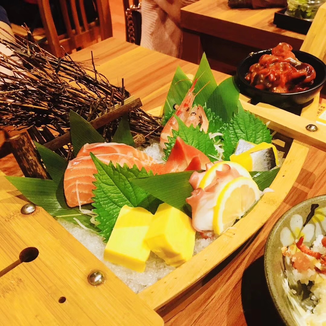 餐飲大事件220期 |瑞幸咖啡重新放開加盟、阿里巴巴本地生活全資收購美味不用等、Angelababy官宣成都開火鍋店|餐飲界