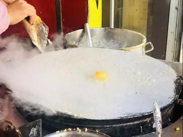 賣煎餅?zāi)曩?00萬，買7套房？餐飲并沒有想象中那么暴利！