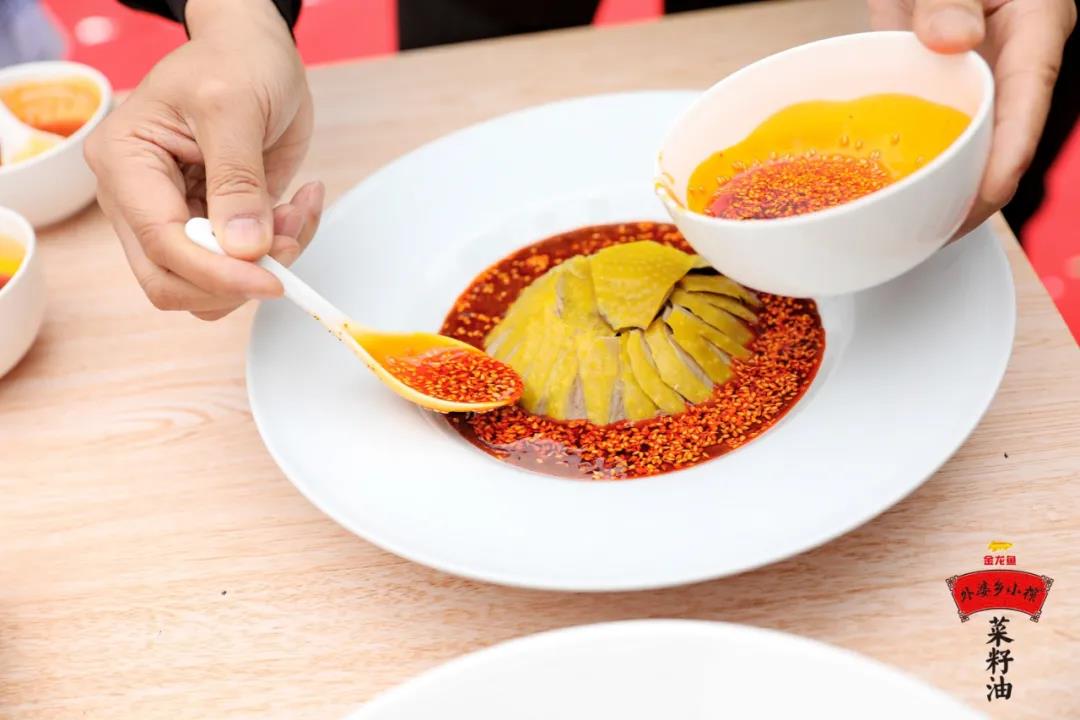  無辣不歡，看金龍魚外婆鄉(xiāng)小榨菜籽油如何打動(dòng)辣食愛好者的胃？