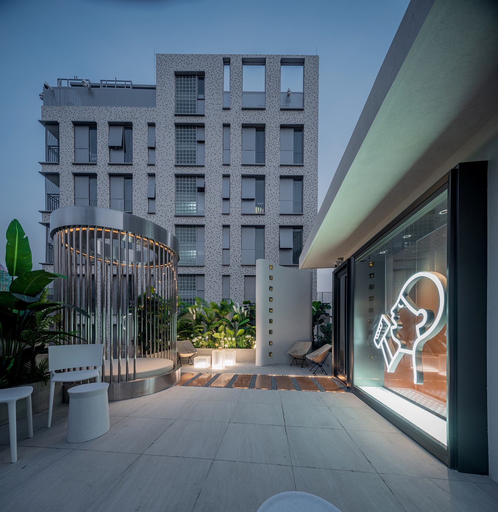 喜茶全球首家手造店即將正式營業(yè)，深圳南頭古城再添新地標