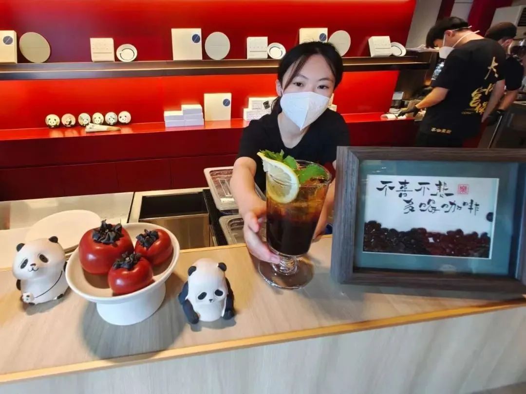 老字號(hào)布鞋內(nèi)聯(lián)升做咖啡，跨界咖啡這么卷了嗎？