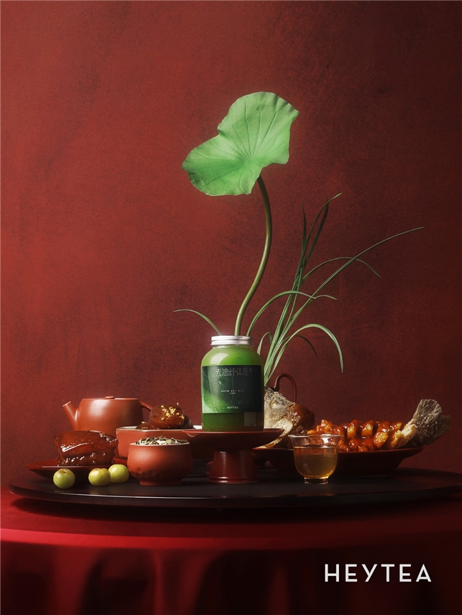 首個(gè)非遺春節(jié)喜茶銷(xiāo)售火熱，“返鄉(xiāng)潮”與“反向過(guò)年”雙雙驅(qū)動(dòng)茶飲消費(fèi)|餐飲界